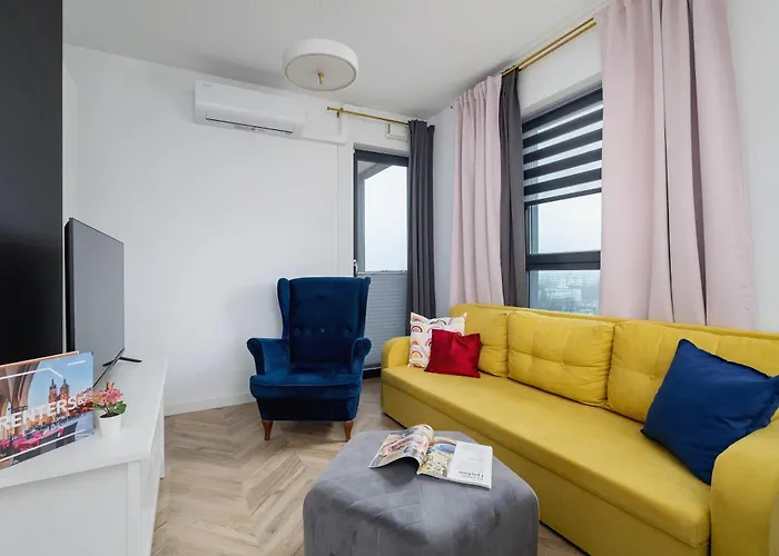 Modern And Bright Apartment With Air Conditioning & Parking By Noclegi Renters
