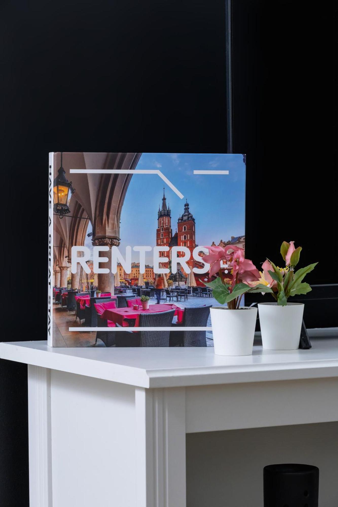 Modern And Bright With Air Conditioning & Parking By Renters Apartment